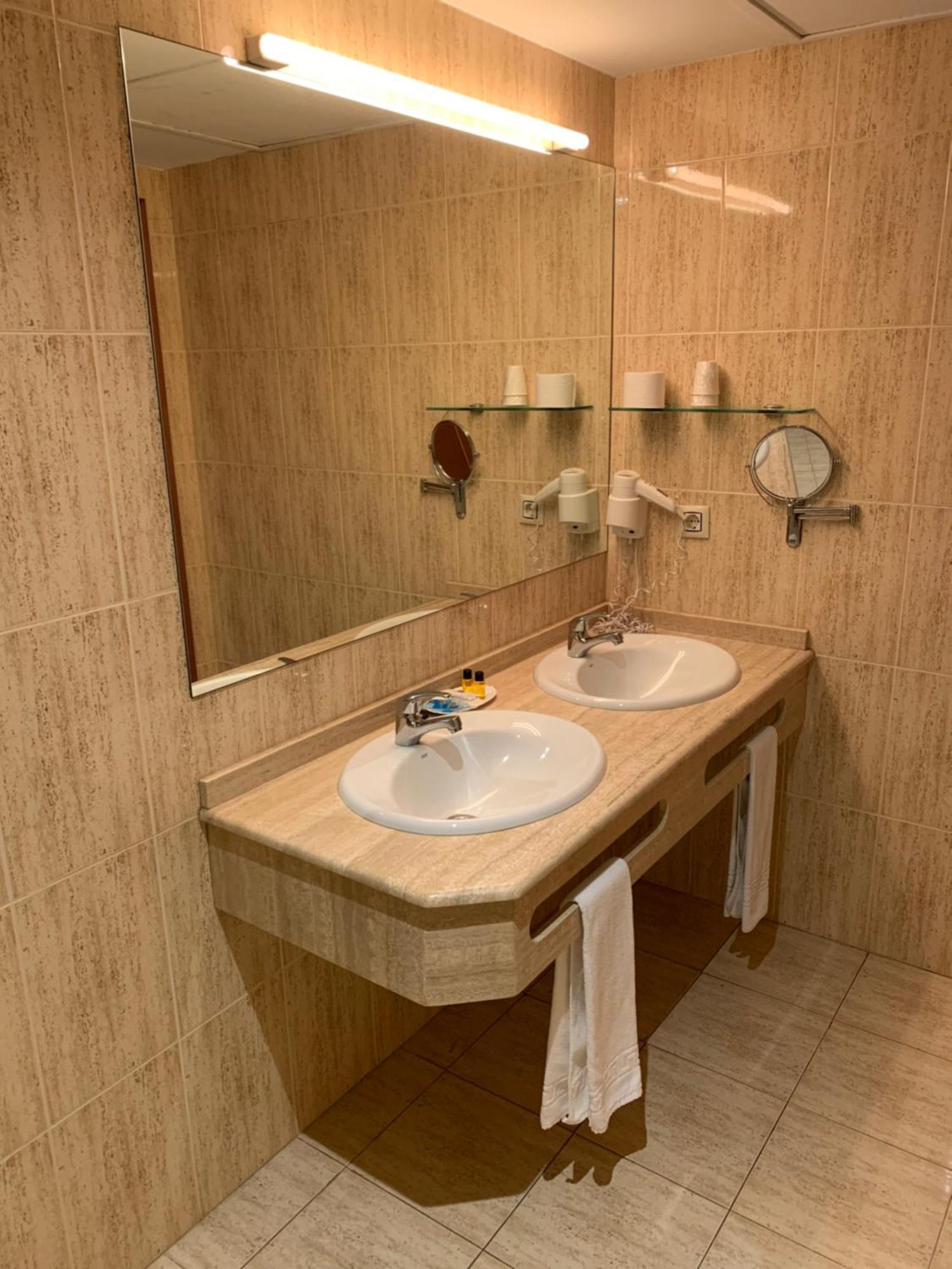 Leira Hotel Barreiro מראה חיצוני תמונה